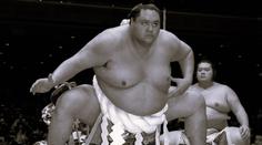 Celé Japonsko truchlí. Zemřel legendární zápasník, zahajoval olympiádu v Naganu