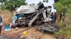 Při čelní srážce autobusů zahynulo v Senegalu 40 lidí