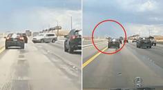 Pozor na akvaplanink! Auto letělo přes svodidla, pak se stal zázrak