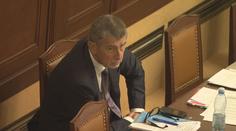Vyšší důchody, nižší daně. Vládní politici před volbami sliby nešetří!