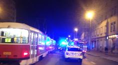 Ženu na Žižkově srazila tramvaj, zraněním na místě podlehla