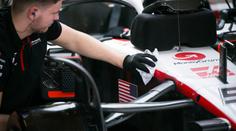 Nažhavte motory, týmy F1 odhalují své skvosty. Jako první outsider
