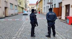 Bytem v Kroměříži otřásl výbuch. Lidem poskytla azyl záchranka