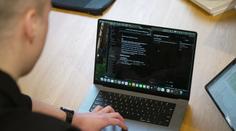 Unikátní AI centrum může vyrůst v Česku. Vláda dokončuje přihlášku