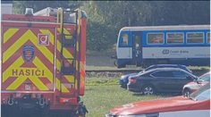 Vlak na Strakonicku srazil čtyři lidi. Dva jsou mrtví, dva těžce zranění