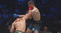 Brichta dostal bombu a padl. Martínek bere výhru díky zranění soka