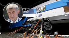 Přes 20 tweetů a ani čárka o vlacích? Lidé se diví, proč Babiš mlčí
