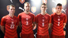 Čeští fotbalisté mají nové dresy: Podívejte se, v čem budou hrát!