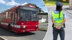 Řídila trolejbus a lakovala si nehty! Policie udělala testy na drogy