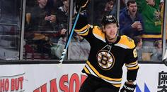 Pastrňák je nejlepším střelcem NHL! Boyle dal po rakovině hattrick