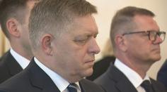 Žádné úsměvy a napjatá atmosféra. Čaputová jmenovala Fica premiérem