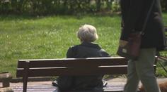 Muž v Ostravě strhával seniorkám zlaté řetízky, ty pak prodával lidem na ulici
