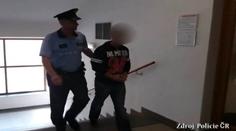 Zvrhlík lákal chlapce na sport, pak je sexuálně obtěžoval v bytě!
