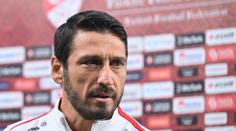 Trenér při protestech upadl na hlavu. Skončil v nemocnici a hráči čekali