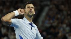 Djokovič dal soupeři dva kanáry a vyrovnal Federera