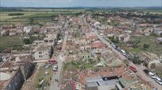 Výzkum zhodnotil úklid škod po tornádu. Pomohly peníze, dobrovolníci překáželi