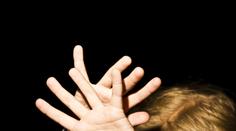 Velký strach! Přišel s kalhotami u kolen, popisují školačky na Jihlavsku úchyláka