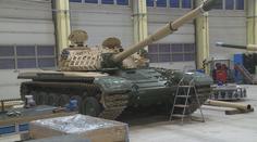 Fiala tuzemským zbrojovkám důvěřuje. Na Olomoucku navštívil opravnu tanků