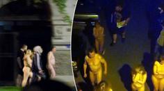 Nahé prostitutky i se zákazníky hnali policisté městem! VIDEO