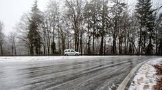 Na Česko se žene zima. Meteorologové vydali výstrahu před náledím