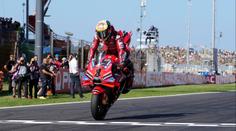 Martín chyboval a litoval. Sprint MotoGP v Misanu vyhrál domácí jezdec