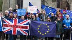 Británii ve velkém opouští občané EU. Brexodus, píší tamní média