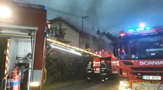 Úder žháře v Plzni! Rodinný dům někdo zapálil úmyslně, odhalili hasiči