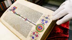 Kniha za milion eur! V Německu se vydražila unikátní bible