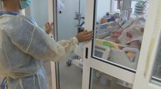 Koronavirus bičuje Evropu. Země zpřísňují opatření
