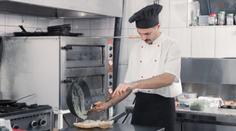 Inspekce odhalila sendvič s nebezpečnou bakterií. Přijali jsme opatření, říká výrobce