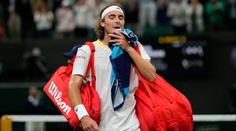 Frustrovaný Tsitsipas. Míčkem zasáhl fanouška, agresivně střílel i do Kyrgiose
