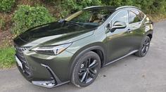 Hybrid, co pohladí, smíchá emoce a naučí vás jezdit s rozvahou. Test Lexus NX 350h