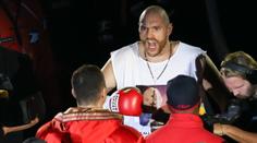 Kdo je Tyson Fury? Než vyřídil Klička, málem dal K.O. sám sobě