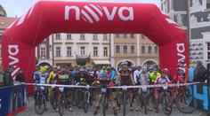 NOVA CUP: Tři stovky cyklistů a krásný dárek pro postiženou dívku