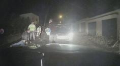 Opilý muž naboural auto a utekl, s otcem pak napadli policisty!