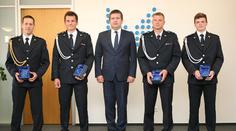 Hrdinové! Hasiči se vraceli ze soutěže, u nehody na dálnici neváhali ani vteřinu