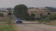 Řidiči jsou nepoučitelní! Na přejezdech dál zbytečně riskují