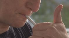 Češi kouří stále více elektronické cigarety. I ty ale škodí