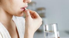 Farmaceutka varuje před sedmi běžnými léky. Udělají vám ze života peklo