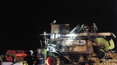 Kombajnistovi shořel během práce stroj. Škoda je šest milionů