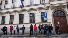 Volby v zahraničí: Marie utratila většinu úspor, jiní jeli k urně stovky kilometrů