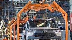 Výroba aut v Rusku drhne, Lada má přesto obří plány. Využije projekty Renaultu