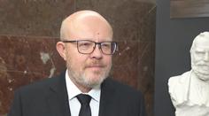 Válek chce, aby si lidé léčbu platili sami. Pojišťovny by po nich mohly chtít miliony