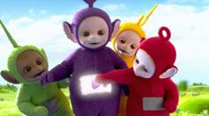 Herce z Teletubbies stihla hrozivá smrt! Tinky Winky umrzl na ulici