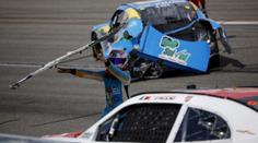 Zuřivý NASCAR. Jezdec zaútočil na soupeřovo auto