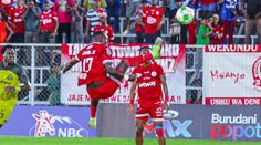 Gól roku v Tanzanii? Fotbalista předvedl úžasnou akrobacii ve vzduchu