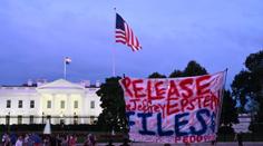 Trumpovy trable s Epsteinem. Podává žalobu a žádá obří odškodnění