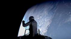 První soukromý výstup do vesmíru. Mise SpaceX byla úspěšná