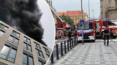 Nad Prahou se valil černý dým, hořelo rozestavěné obchodní centrum!