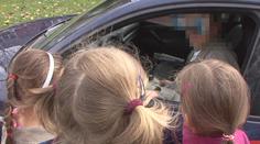Muž na Třebíčsku láká děti do auta na sladkosti. Policie i obce varují rodiče